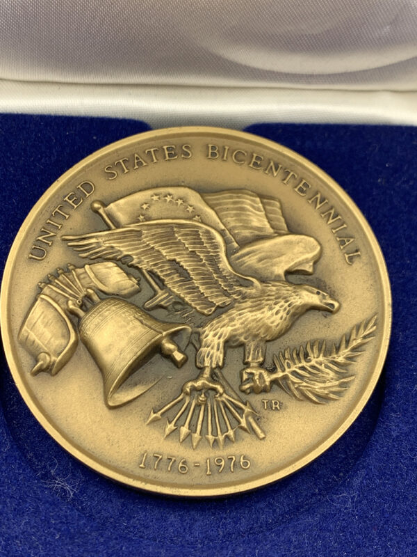 1776-1976 Medallic Art co Danbury Bronze Medal - Image 3