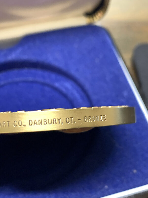 1776-1976 Medallic Art co Danbury Bronze Medal - Image 7