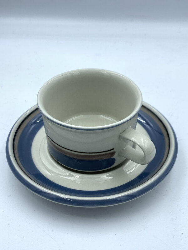 Rare Vintage Arabia Finland 4 Cup & Saucer Set - Image 2