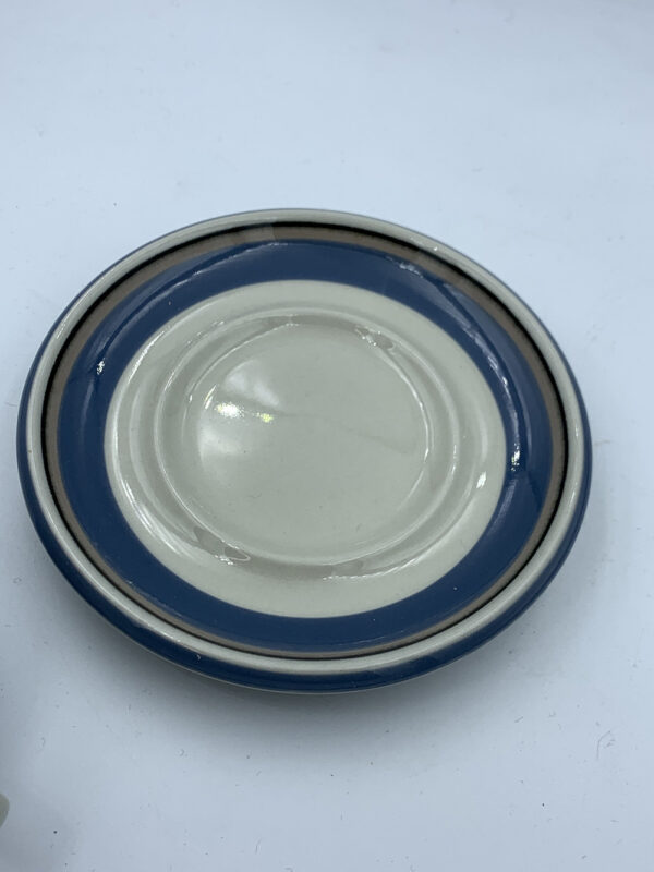 Rare Vintage Arabia Finland 4 Cup & Saucer Set - Image 3