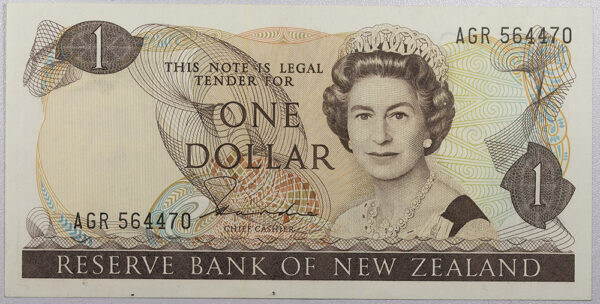 Rare New Zealand 7 x Banknotes (XF-AU) PG - Image 3