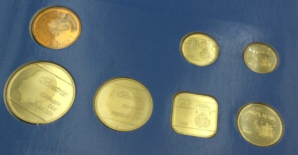 Aruba 1989 Set Coins + 1 Aruba Token - Image 3