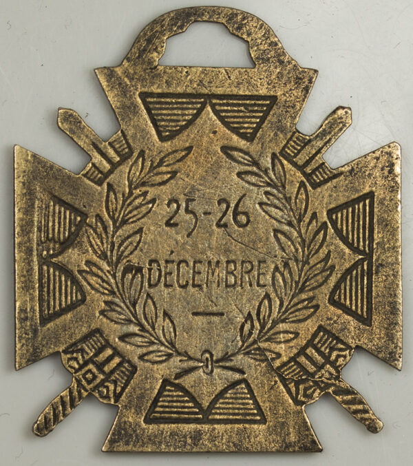 1915 WWI. Antique French Patriotic Medal. Journée du Poilu . Pendant by Borgas. - Image 2