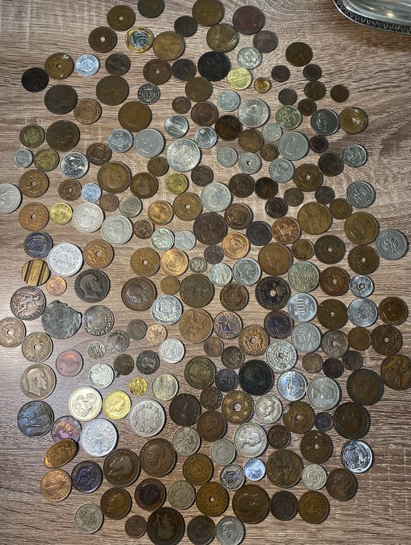 LOT (210 x Ξενα νομίσματα) PGC357