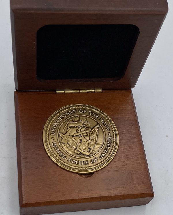 USA Navy medal in Box 44mm - 44.6gr - Image 2