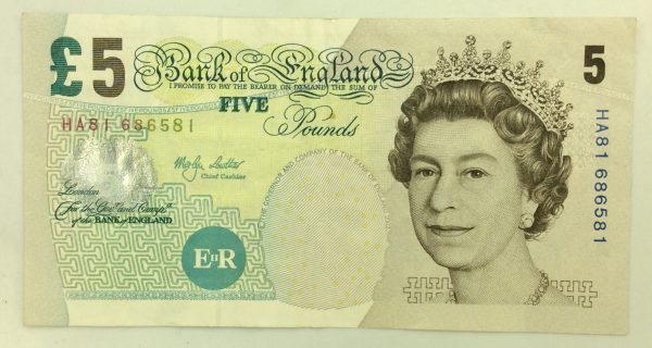 England 5 Pounds 2002 HA81 686581 GB1015