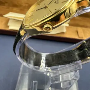 Alternative view of Longines 32mm κουρδιστό ρολόι μεταχειρισμένο, χρυσαφί, 1982