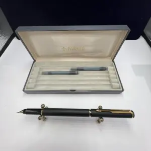 Parker πένα μαύρη λάκα καινούργια στο κουτί της