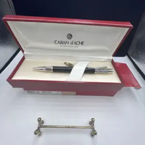 Caran d'Ache Varius Ebony στυλό σαν καινούργιο, ξύλινο σώμα