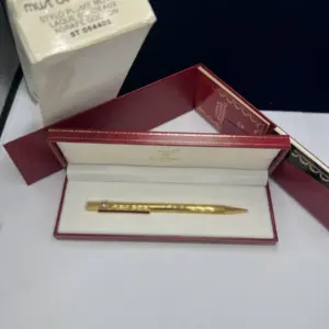 Στυλό Cartier μπορντό λάκα κλιπ σαν καινούργιο