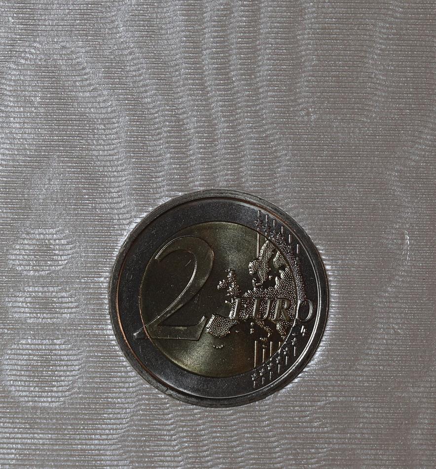 2009 Vatican International Year of Astronomy 2 Euro BU Coin - Image 3